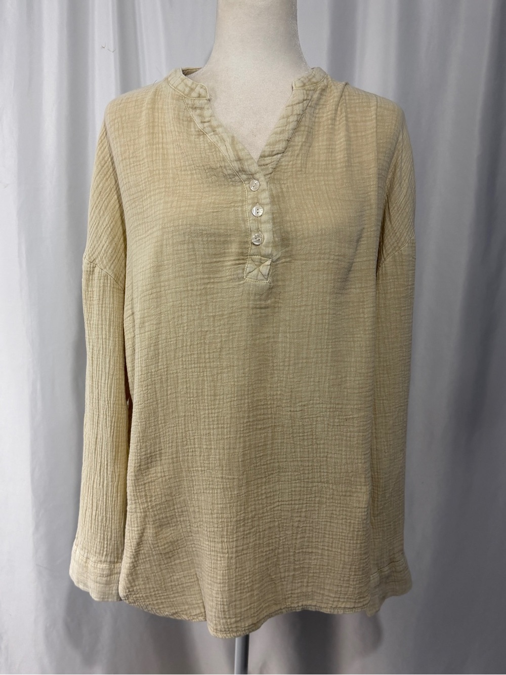 NWT Dokotoo Womens Tunic Gauze Henley Top Sz L Lightweight